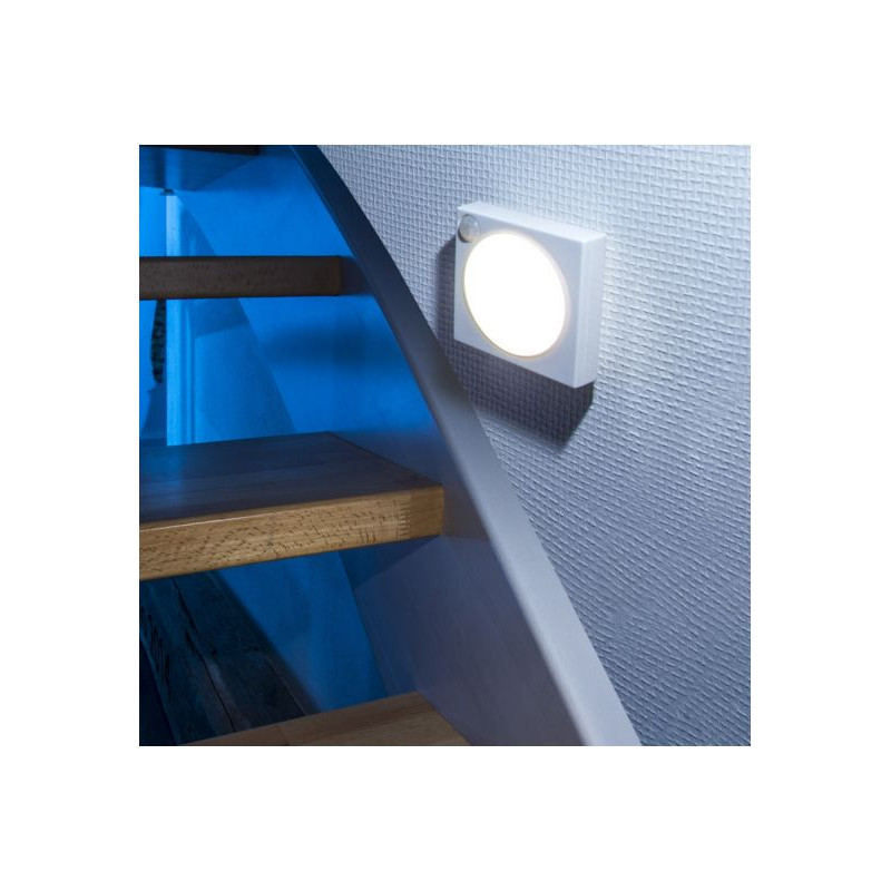 Ansmann LED Guide Free Motion yövalo hämärä- ja liiketunnistimella