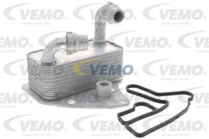 Öljynjäähdytin, moottoriöljy, ALFA ROMEO,CHRYSLER,FIAT,LANCIA,OPEL,SAAB,SUZUKI,VAUXHALL, 12656364, 1660079J80, 55 208 626, 55 220 875, 5