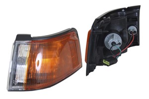 Vilkkuvalo, Oikea, MAZDA 323 C IV, 323 S IV, 8BBK51070, B45551060A