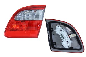 Takavalo, Oikea, MERCEDES-BENZ E-KLASS T-Model [S211], 211 820 3064, A 211 820 3064