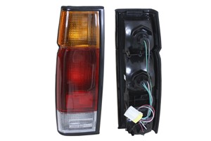 Takavalo, Oikea, NISSAN PICK UP, B6555 23G60