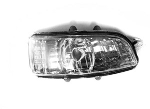Vilkkuvalo, Oikea, VOLVO C30, C70 Cabriolet II, S40 II, S60 I, S80 II, V40 Halvkombi, V50, V70 III, 30716697, 31111102