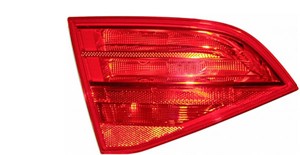 Takavalo, Oikea, AUDI A4 Avant, 8K9 945 094